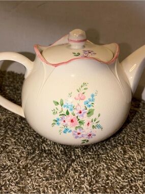 Vintage Made In Japan Teapot Delicate Floral Design, Scalloped Rim